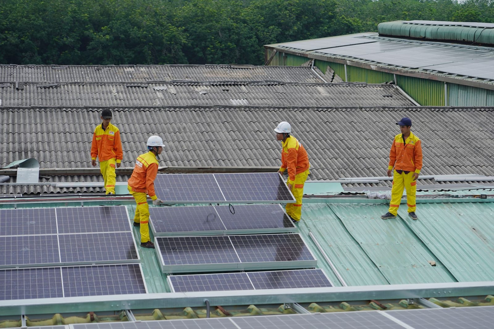 Rooftop solar array on a UK factory